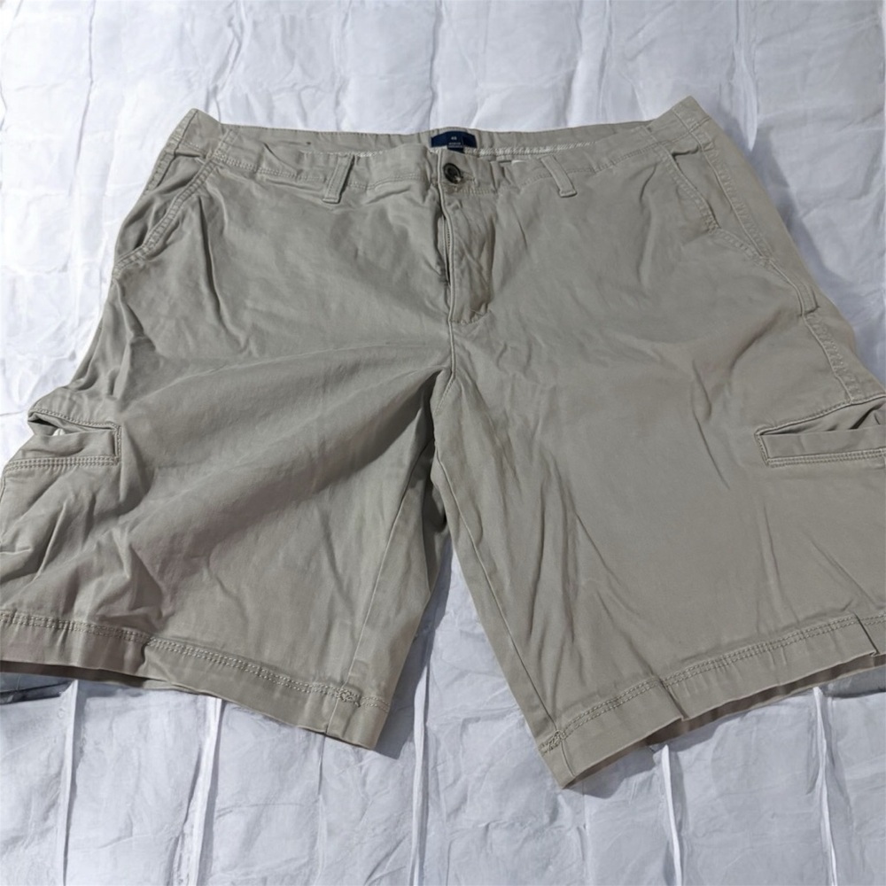 George Mens Light Gray Cargo Shorts Size 40
